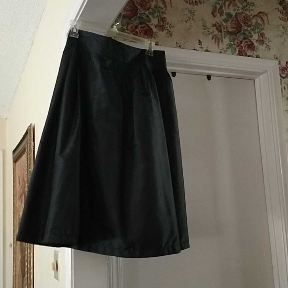 Black taffeta skirt
